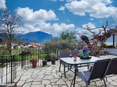 Spring, View (from property/room), Balcony/Terrace, Mountain view