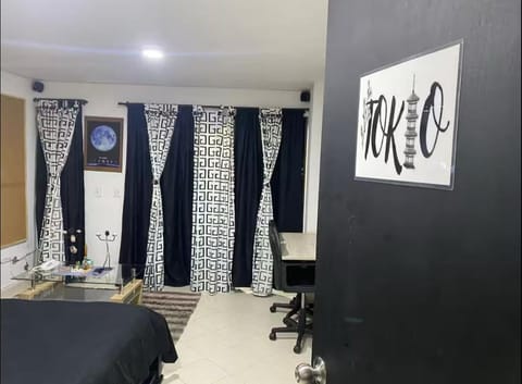Photo of the whole room, Bedroom