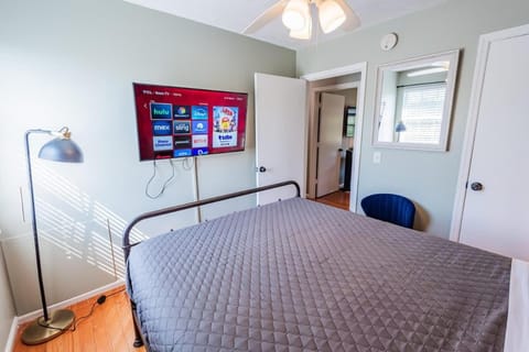 Riverside Retreat Near 5 Points House in East Nashville