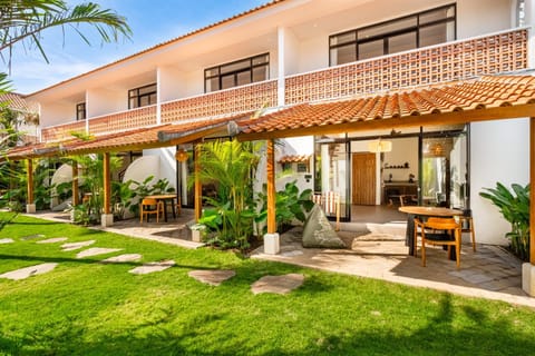 Balcony/Terrace, Garden view, Pool view