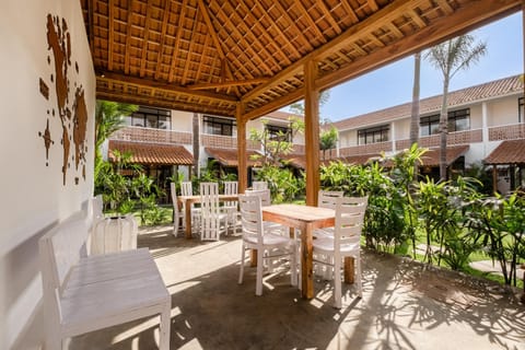 Seating area, Garden view, Pool view, Area and facilities
