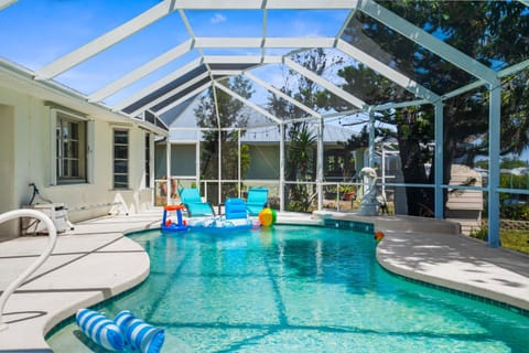 Beautiful Paradise for You House in Port Charlotte