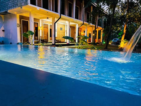 Property building, Day, Garden, Garden view, Pool view, Swimming pool, sunbed