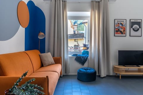 BlueLake di Tss - Renewed,spacious,5 min to Lake Apartment in Trentino-South Tyrol