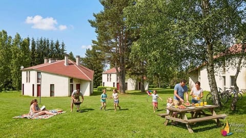 Property building, Garden, Garden, Garden view, Garden view