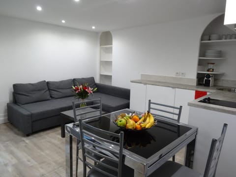 Kitchen or kitchenette, Living room, Dining area