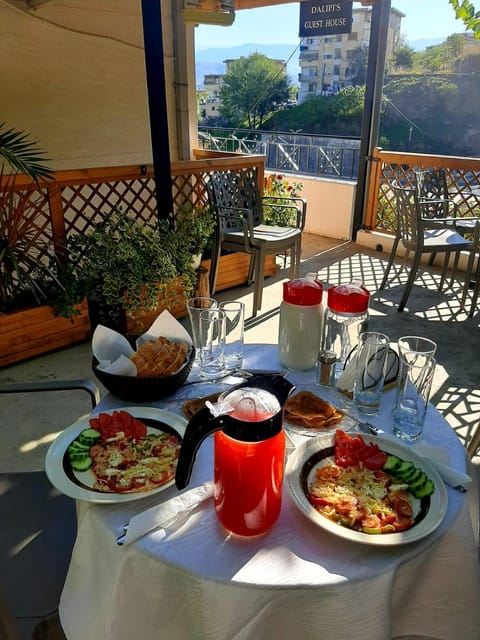 Food and drinks, Food, Breakfast