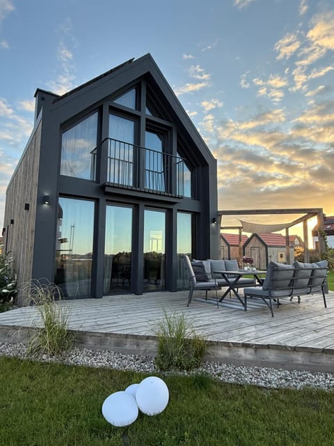 Property building, Balcony/Terrace, Sunset