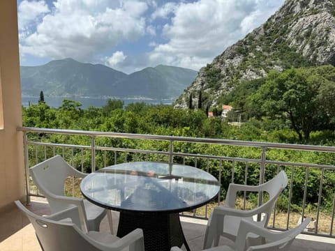 Natural landscape, View (from property/room), Balcony/Terrace, Mountain view, Sea view