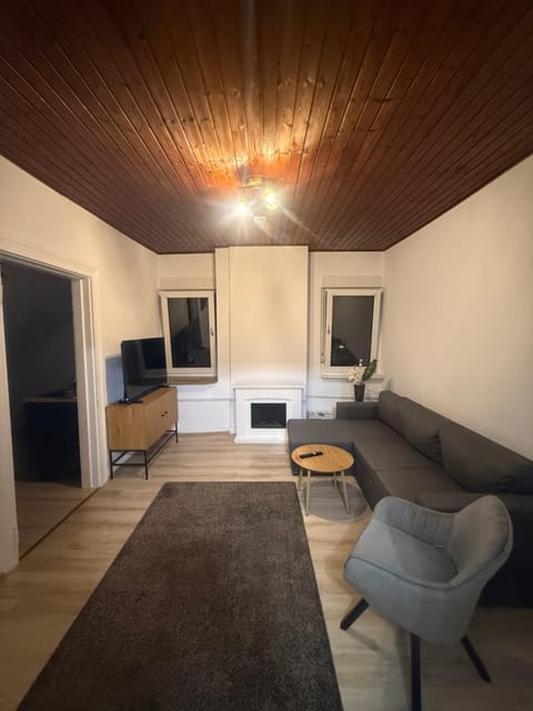 TV and multimedia, Living room, Photo of the whole room, Seating area