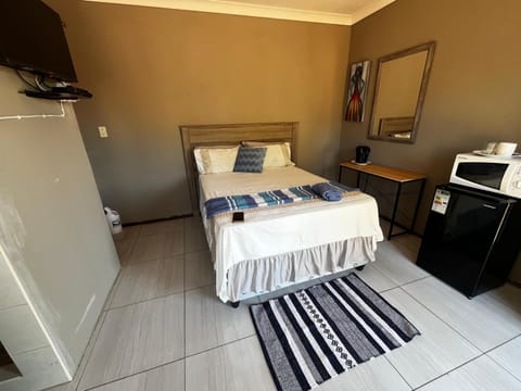 Shower, Toilet, Bedroom, Bath