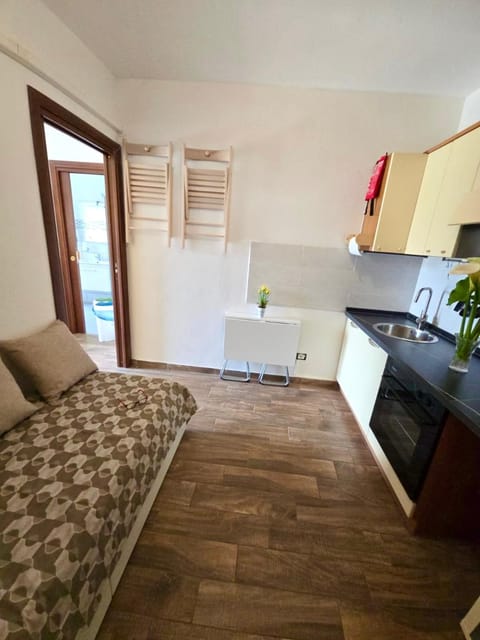 Seating area, Dining area, kitchen