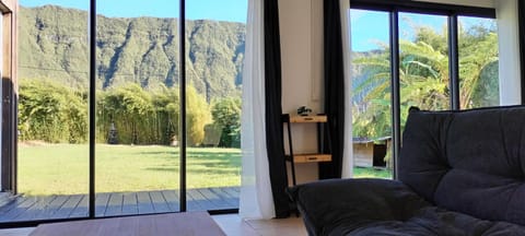 Garden, Living room, Mountain view