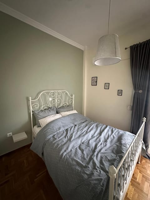 Aegean Light Flat near Metro Apartment in Alimos