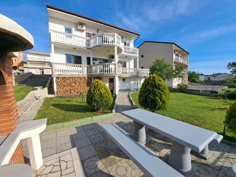 Property building, BBQ facilities, Garden