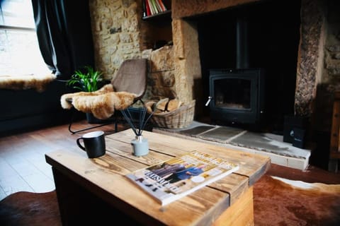 Living room, Seating area, fireplace