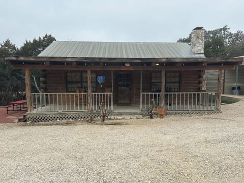 HoneyComb Hideouts Bearly BeeHavin cabin Cabin in Concan