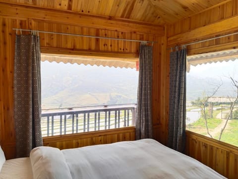 View (from property/room), Bedroom, Mountain view