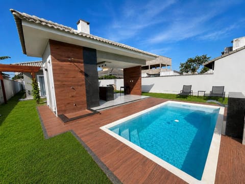 Pool view, Swimming pool, sunbed