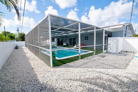 Luxury Retreat Near Hard Rock House in Miami Gardens