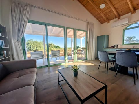Natural landscape, View (from property/room), Balcony/Terrace, Living room, Dining area