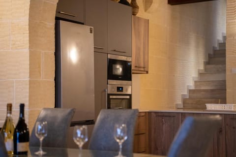4 Bedroom Holiday Home with Private Pool House in Malta