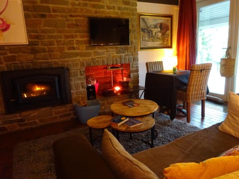 Communal lounge/ TV room, Living room