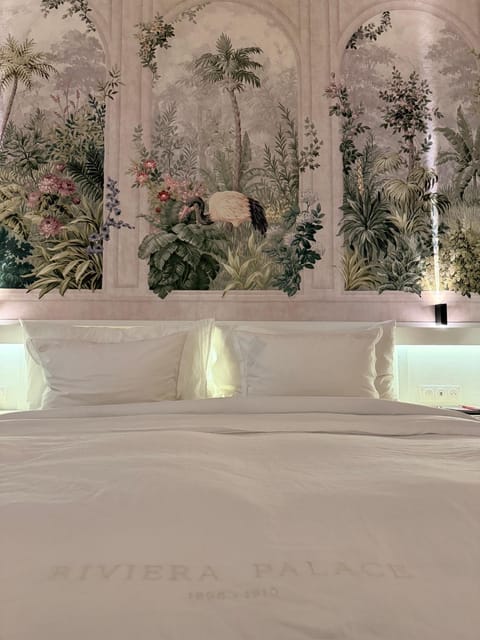 Appartement Ombragé 44m2 Riviera Palace Belle-Epoque, Restomod et Literie Prestige Apartment in Menton