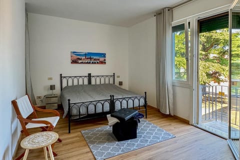Bed, Balcony/Terrace, Bedroom