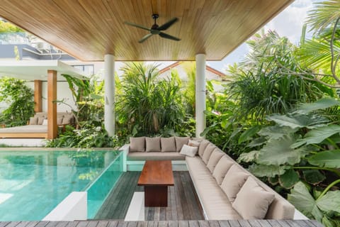 Day, Garden, Seating area, Garden view, Pool view, Swimming pool