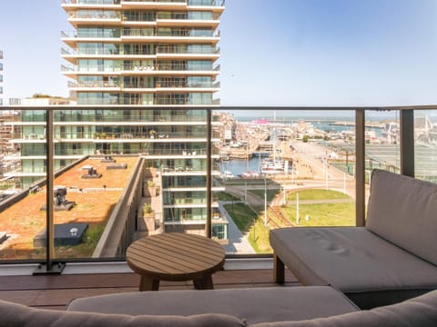 Patio, Day, Natural landscape, View (from property/room), Balcony/Terrace, Balcony/Terrace, Seating area, Evening entertainment, City view, Sea view