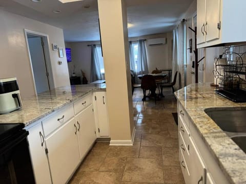 Apt Near Oberlin College Apartment in Ohio