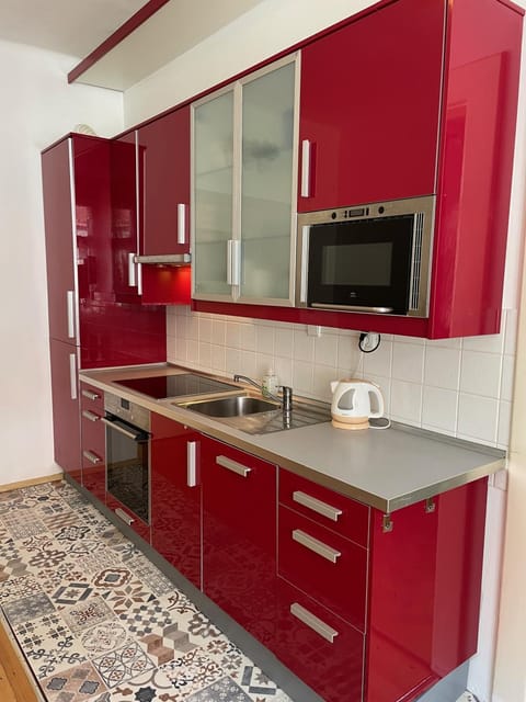 Kitchen or kitchenette, kitchen