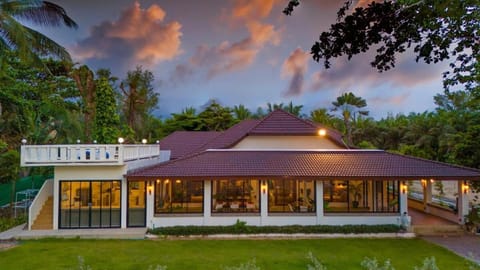 Private beachfront Villa Natai with 5 bedrooms Villa in Khok Kloi