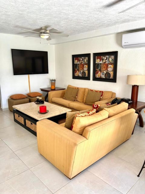 Luxurios house, pool and beach YOUR OASIS Villa in Acapulco