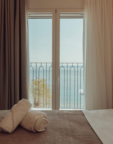 Bed, Balcony/Terrace, Bedroom, Sea view, towels