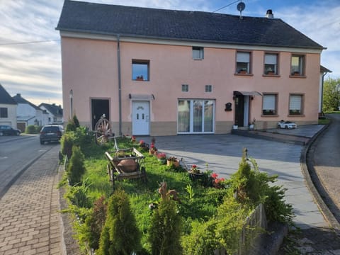 Casa Ana-Maria Apartment in Trier-Saarburg