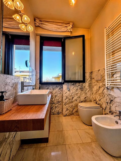 Toilet, Bathroom, Bath