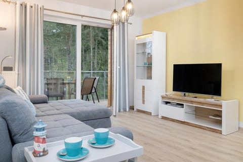 Communal lounge/ TV room, TV and multimedia, Living room, Seating area