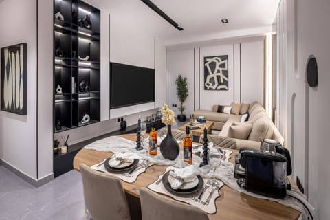 Seating area, Dining area
