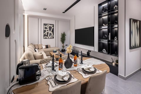 Seating area, Dining area