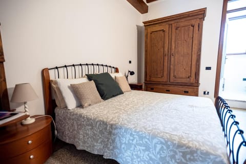 Bed, Bedroom, wardrobe, wedding