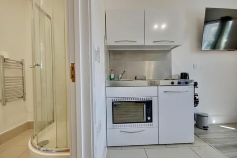 Aylward queen street apartments S19 Ground Floor Near City Centre, Gunwharf Quays Apartment in Portsmouth