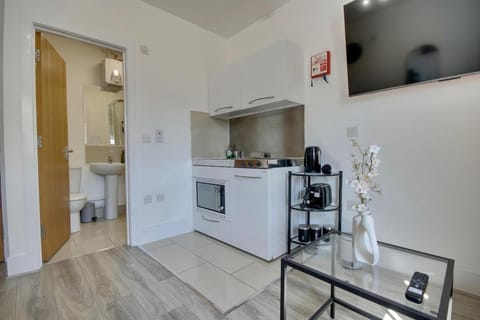 Aylward queen street apartments S19 Ground Floor Near City Centre, Gunwharf Quays Apartment in Portsmouth