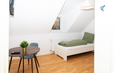 Seating area, Bedroom
