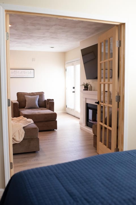 TV and multimedia, Living room, pet friendly