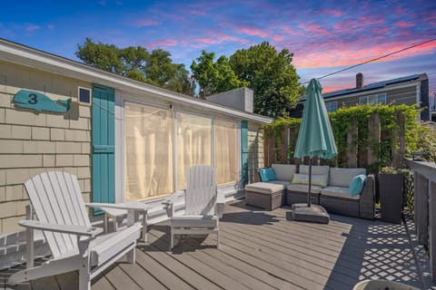 Riverside Retreat Minutes to Beach Updated Kitchen House in Newburyport