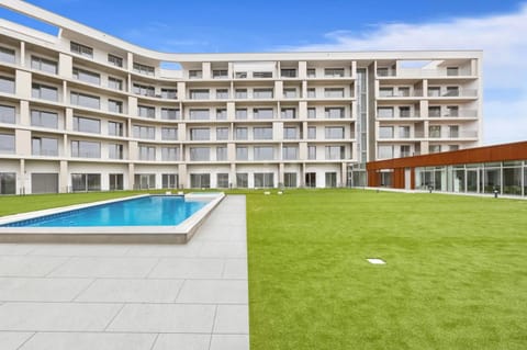 Property building, Swimming pool