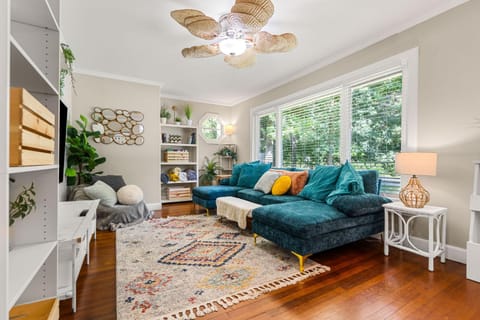 Fenced-in Yard Work From Home Elwyn Park House in Portsmouth