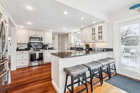 Seaside Serenity Steps to Beach Deck & Porch House in Newburyport